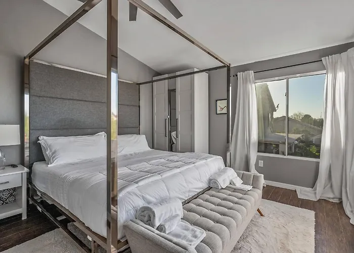 Spacious Entire 4b & 2.5b In Arizona Holiday home *