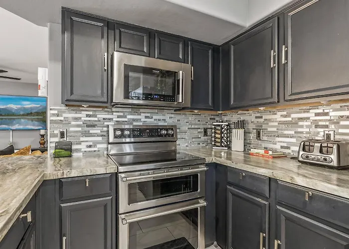 Spacious Entire 4b & 2.5b In Arizona *